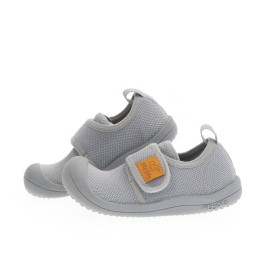 Deportivas respetuosas Skin gris de ATTIPAS