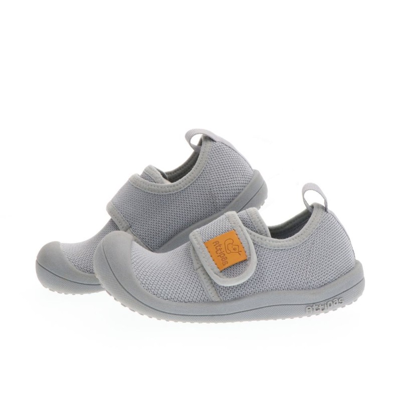 Deportivas respetuosas Skin gris de ATTIPAS