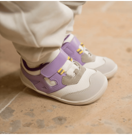 Zapatillas Respetuosas Bebé Deportivas Rocket lila de Littlebluelamb