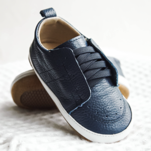 Zapato azul marino  de Little Love Bug