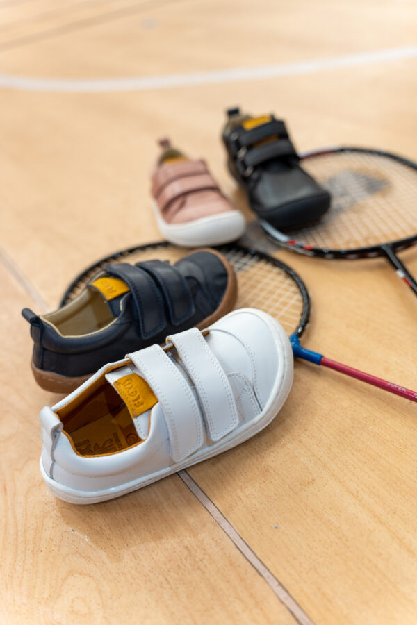 Deportivas de piel Blancas de FlexiNens - Imagen 2