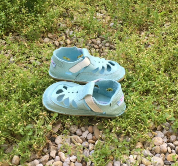 Sandalias perforadas Acqua de Baby Bare