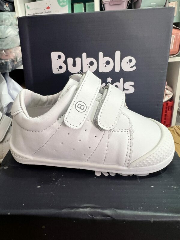 Deportivas blancas de dos velcros de Bubble Kids