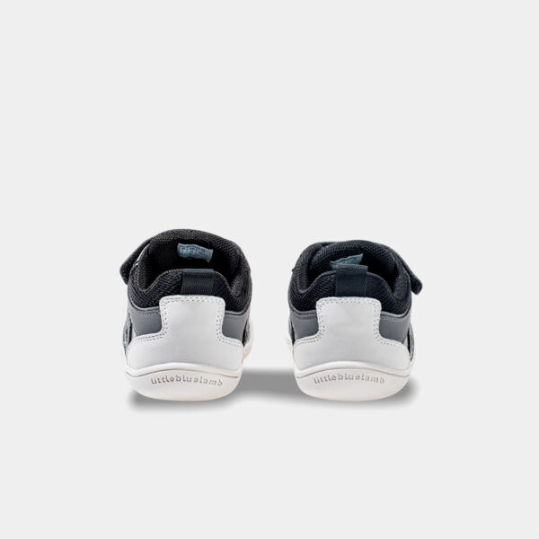 Deportivas Rocket negro de Littlebluelamb - Imagen 4
