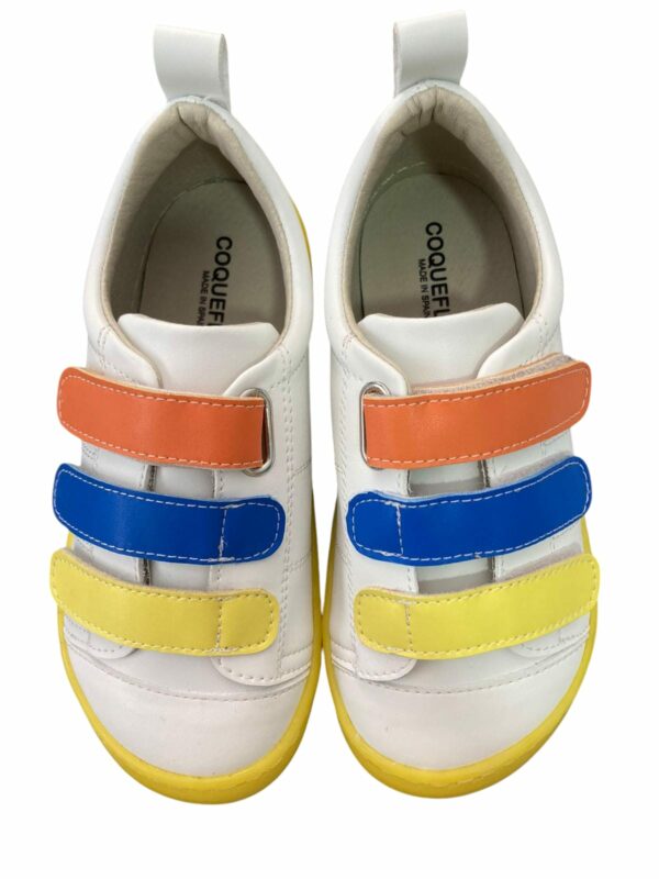 Deportivas con suela amarilla y 3 velcros de Coqueflex - Imagen 2