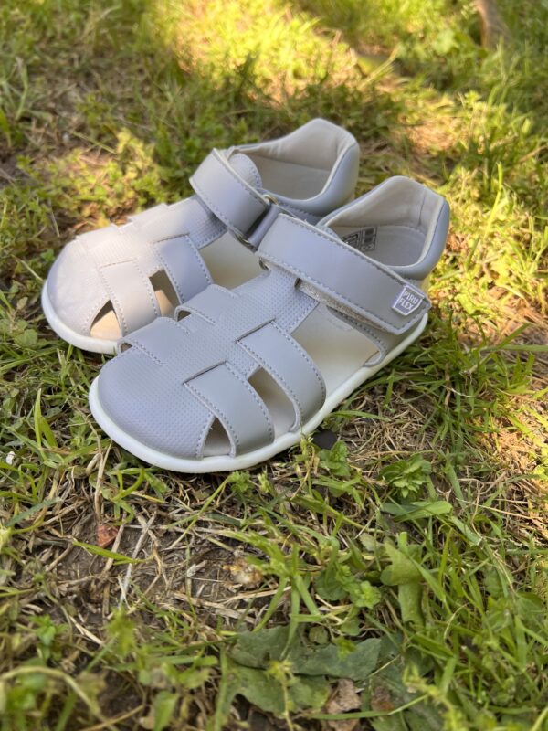 Sandalias cangrejeras perla gris de Piruflex