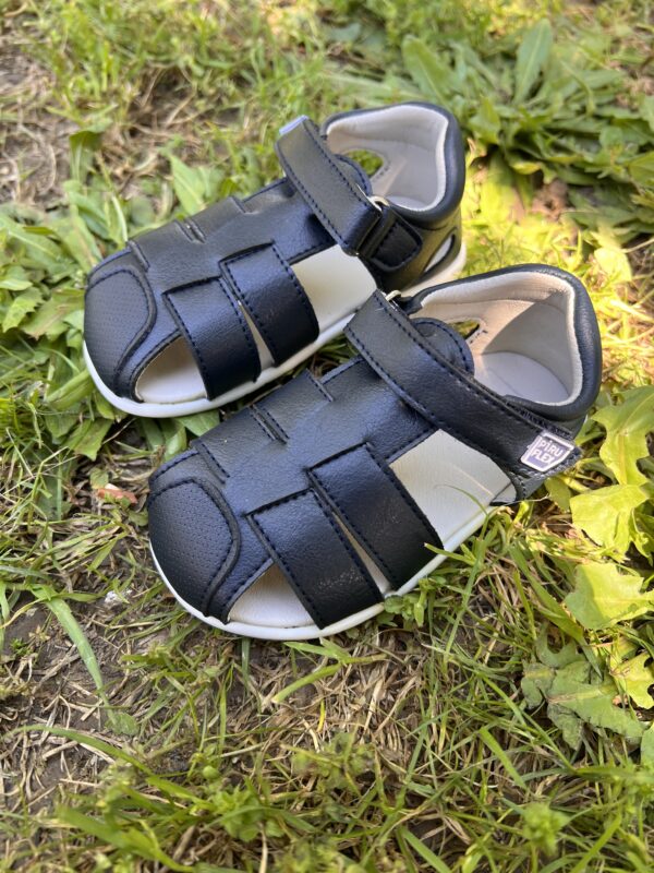 Sandalias cangrejeras azul marino de Piruflex