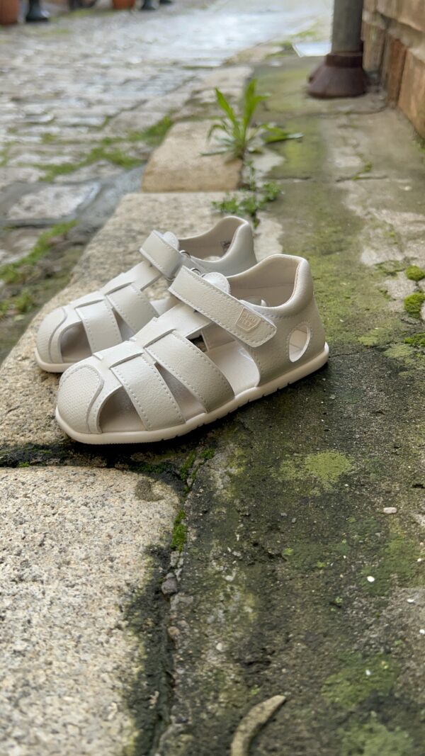 Sandalias cangrejeras respetuosas blancas de microfibra de Piruflex