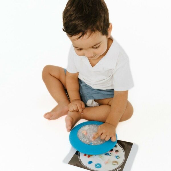 Bolsa sensorial azul PEEKABOO de playa de Jellystone Design - Imagen 4