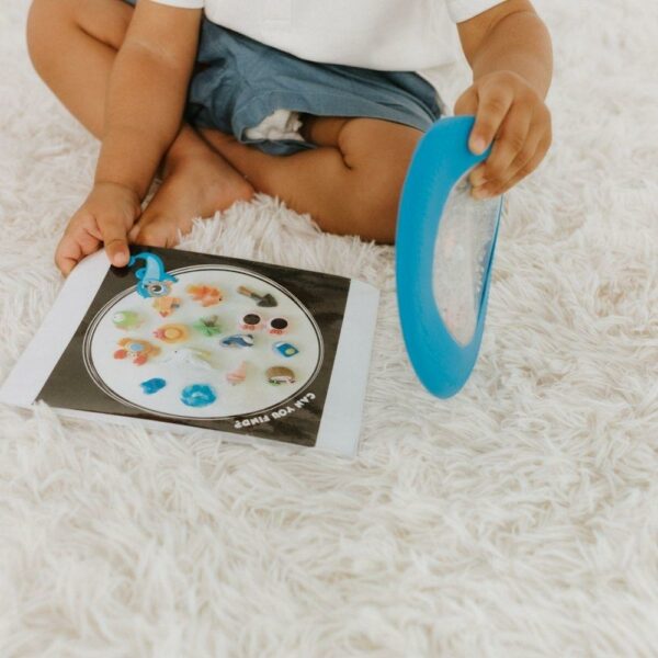 Bolsa sensorial azul PEEKABOO de playa de Jellystone Design - Imagen 5