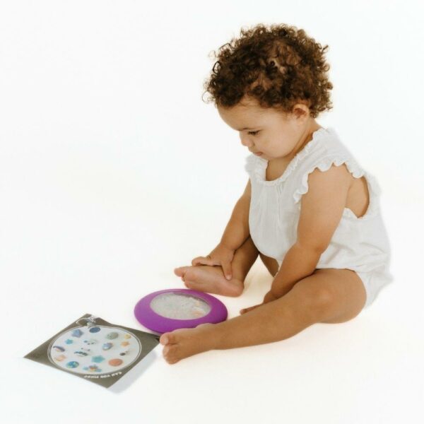 Bolsa sensorial morado PEEKABOO de galaxia de Jellystone Design - Imagen 2